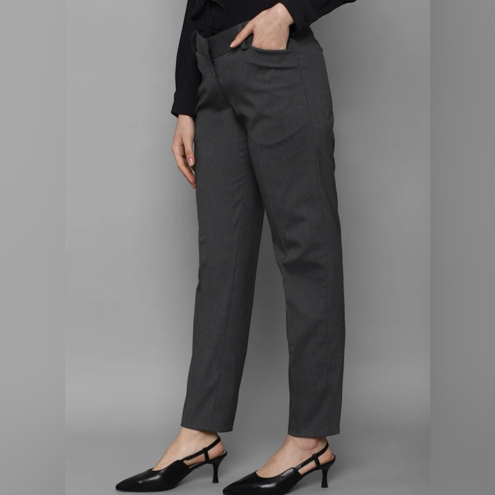 Calvin Klein women’s size 16 modern fit straight leg trousers